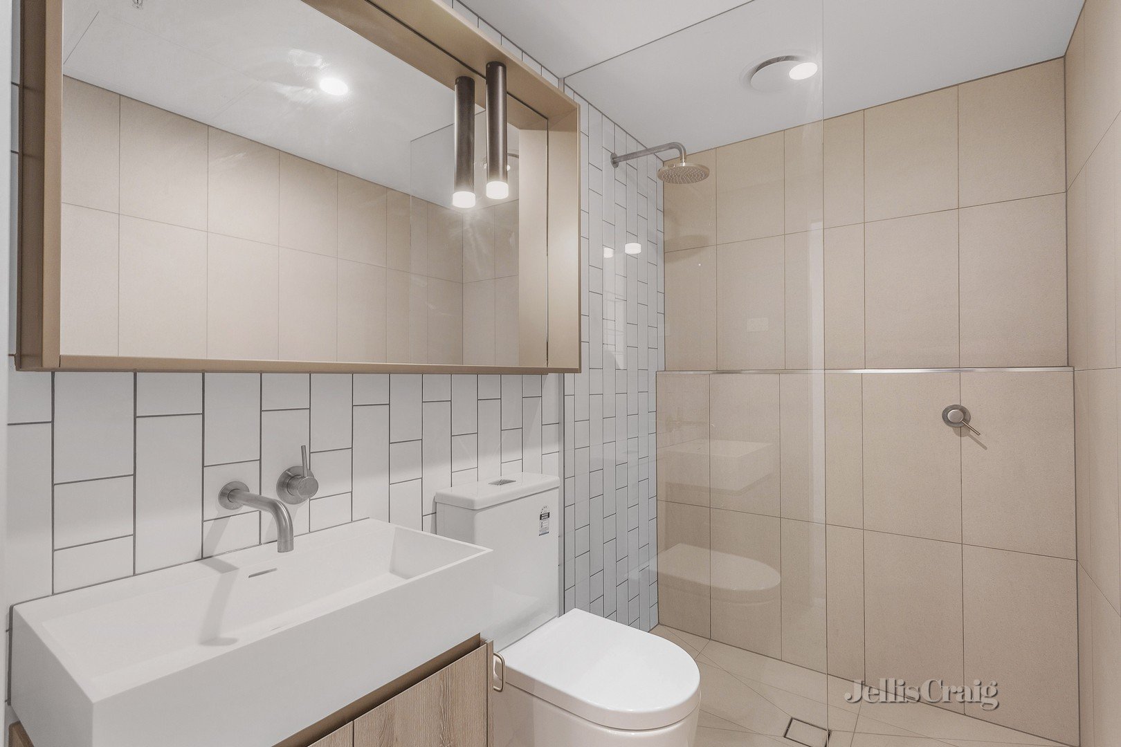 228/8 Lygon Street, Brunswick East image 7