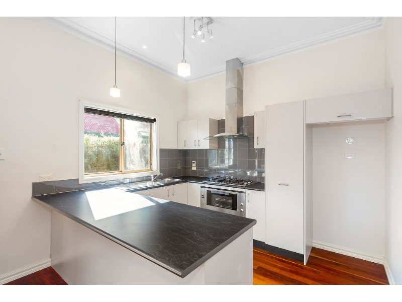 2/29-31 Gillies Street, Mitcham image 3
