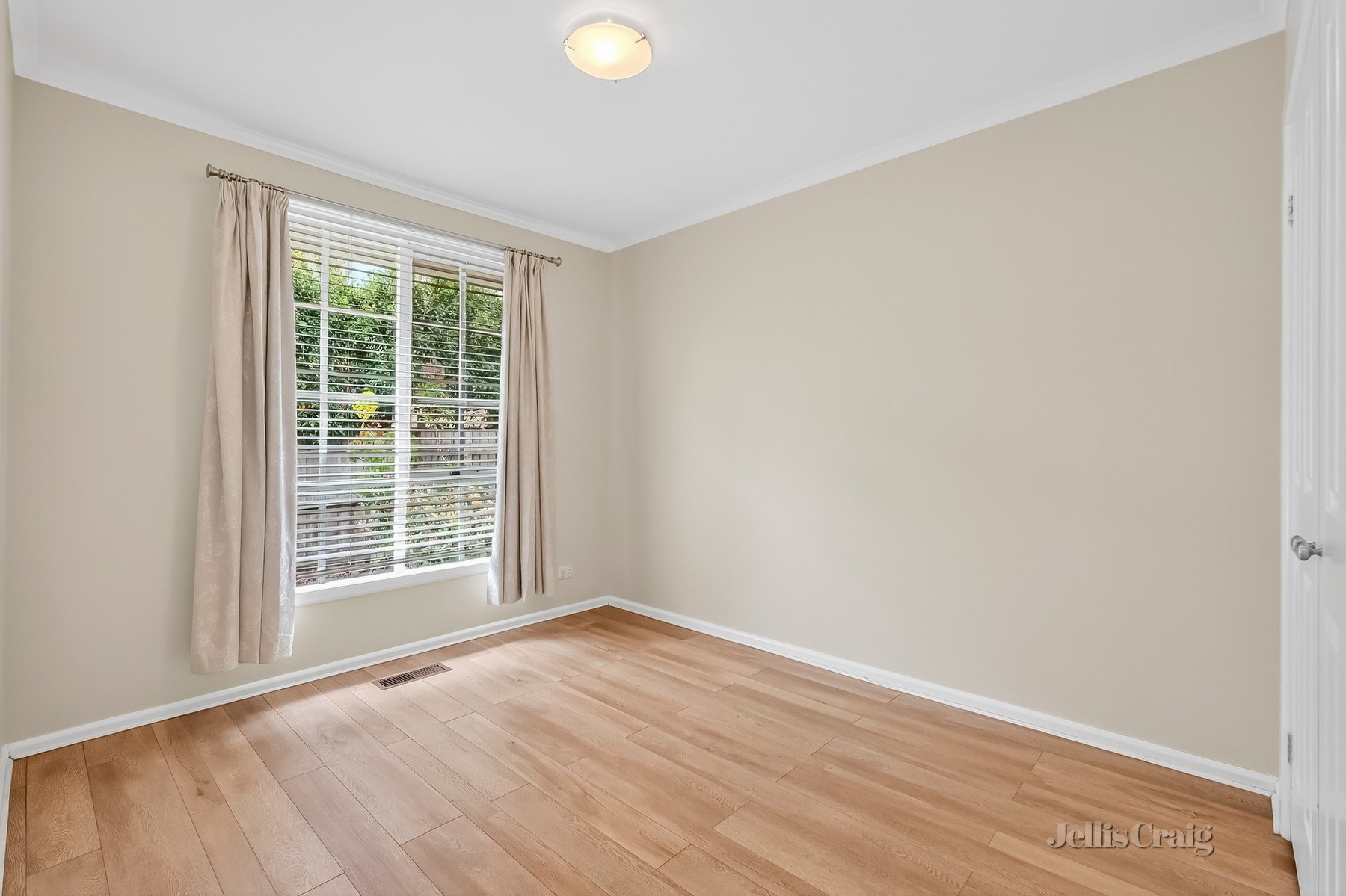 2/29 Hammond Street, Thornbury image 4