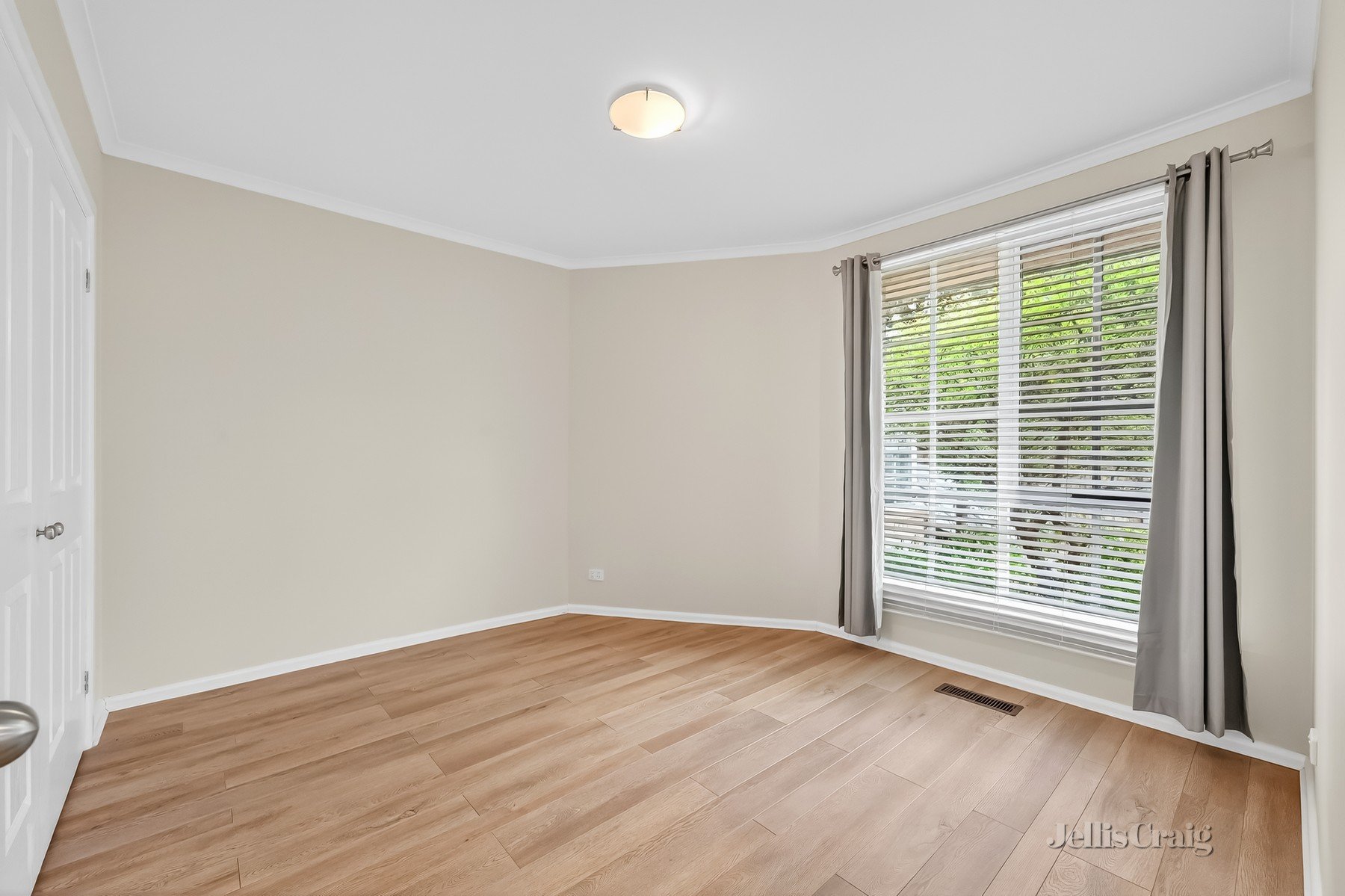 2/29 Hammond Street, Thornbury image 3