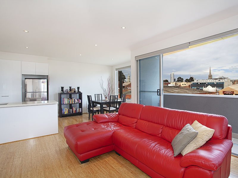 2/29 Little Baillie Street, North Melbourne image 1