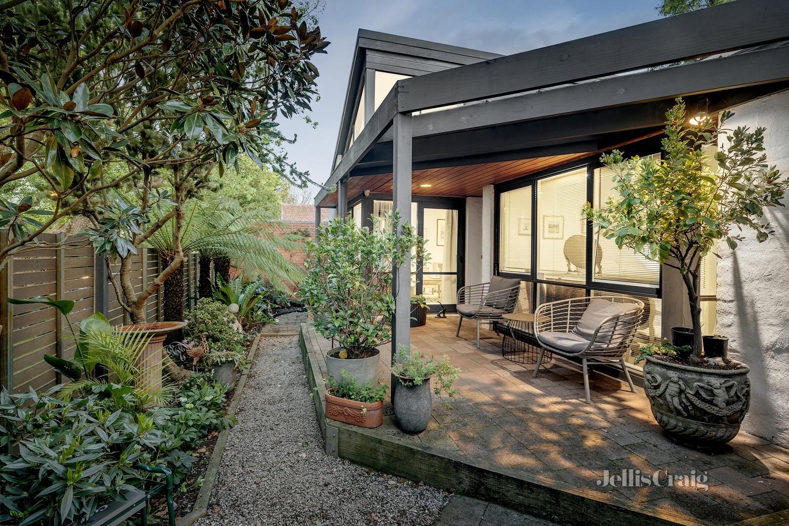 2/29 Radnor Street, Camberwell image 2