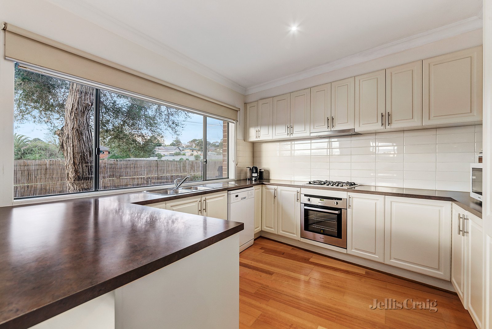 2/29 Sampson Drive, Mount Waverley image 3