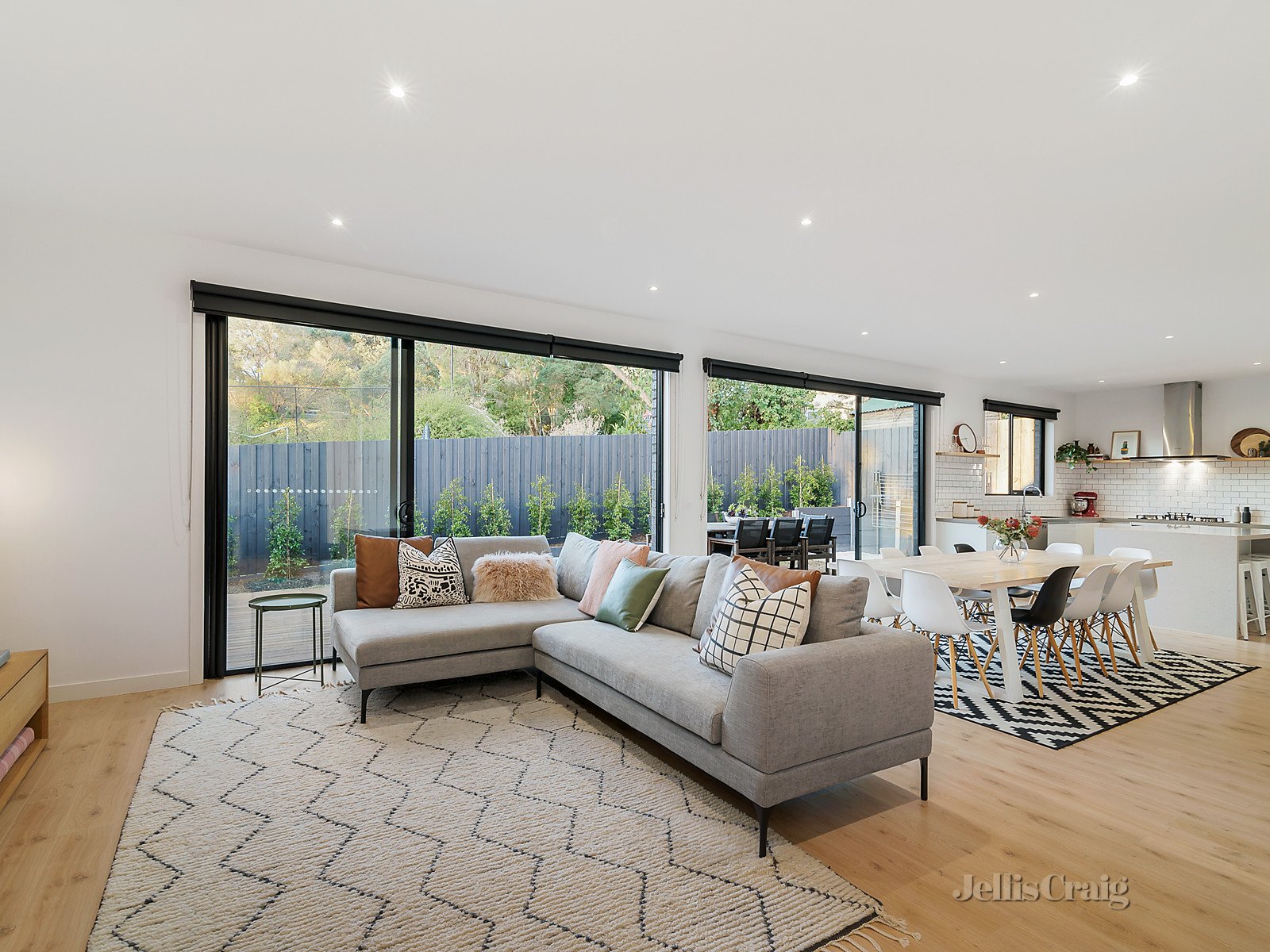 2/29 The Grange, Templestowe image 1
