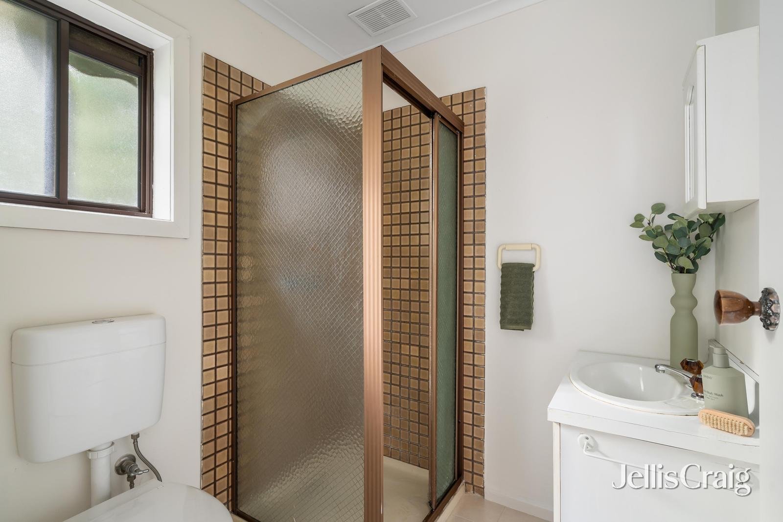 2/29 Warwick Road, Greensborough image 6