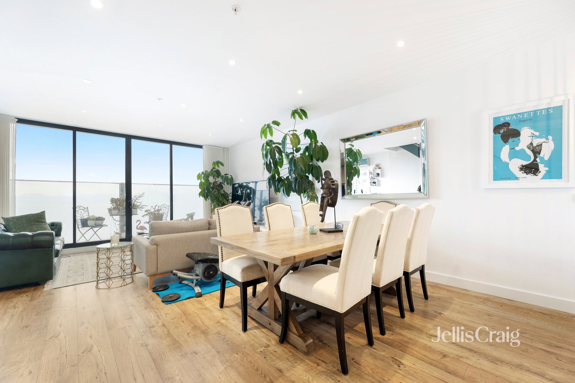 229/15 Lithgow Street, Abbotsford image 2
