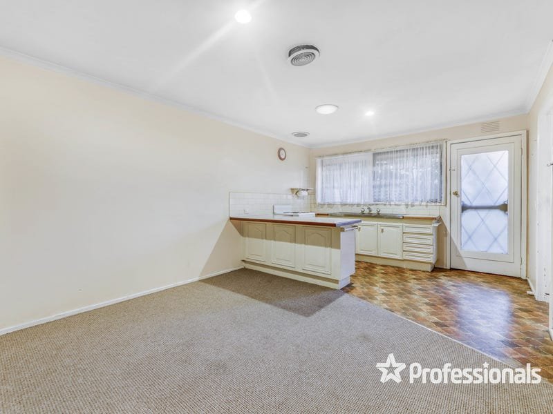 2/293 Mt Dandenong Road, Croydon image 6