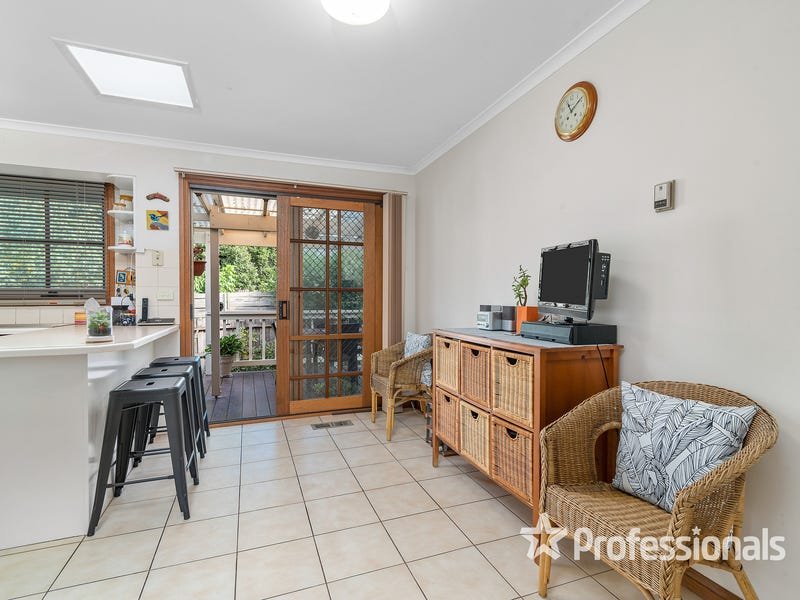 2/297-299 Mount Dandenong Road, Croydon image 6