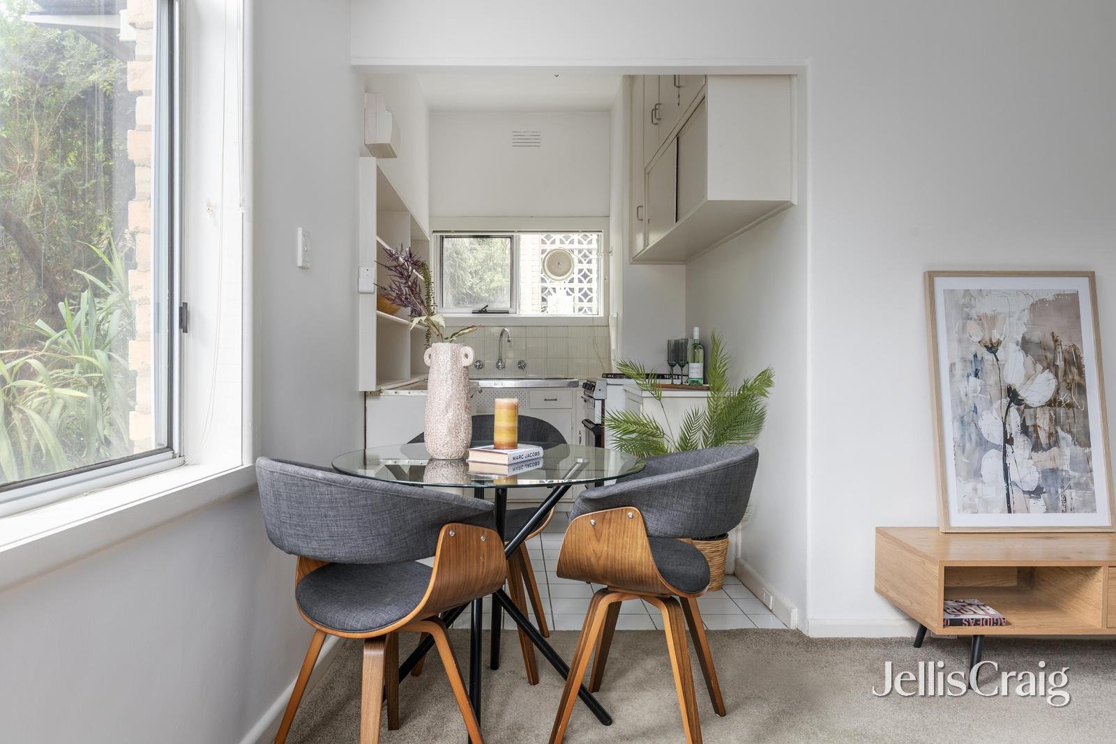 2/2A Burnie Street, Toorak image 5