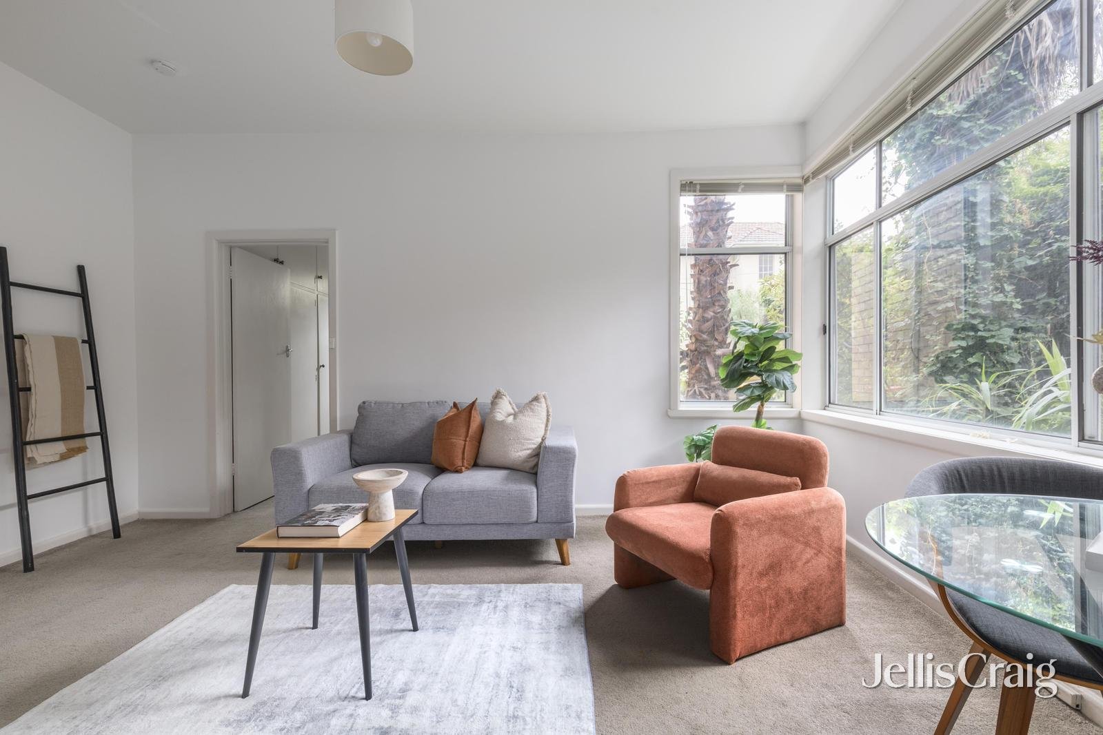 2/2A Burnie Street, Toorak image 7