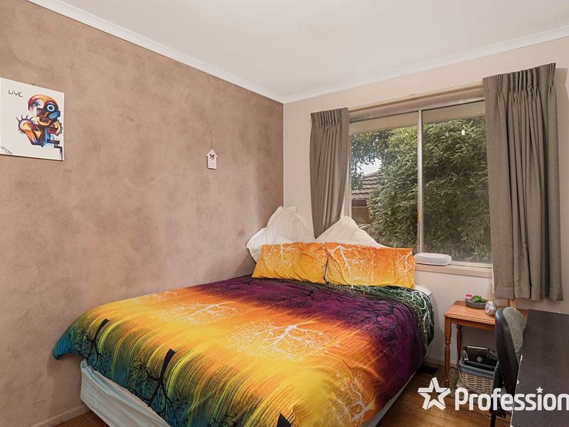 22A Greenslopes Drive, Mooroolbark image 8