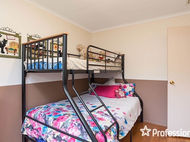 22A Greenslopes Drive, Mooroolbark image 9