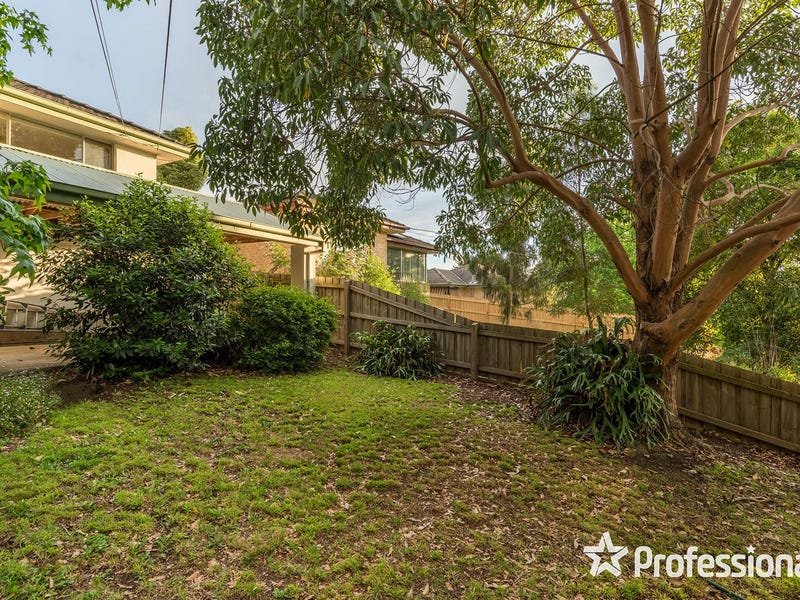 22A Greenslopes Drive, Mooroolbark image 11