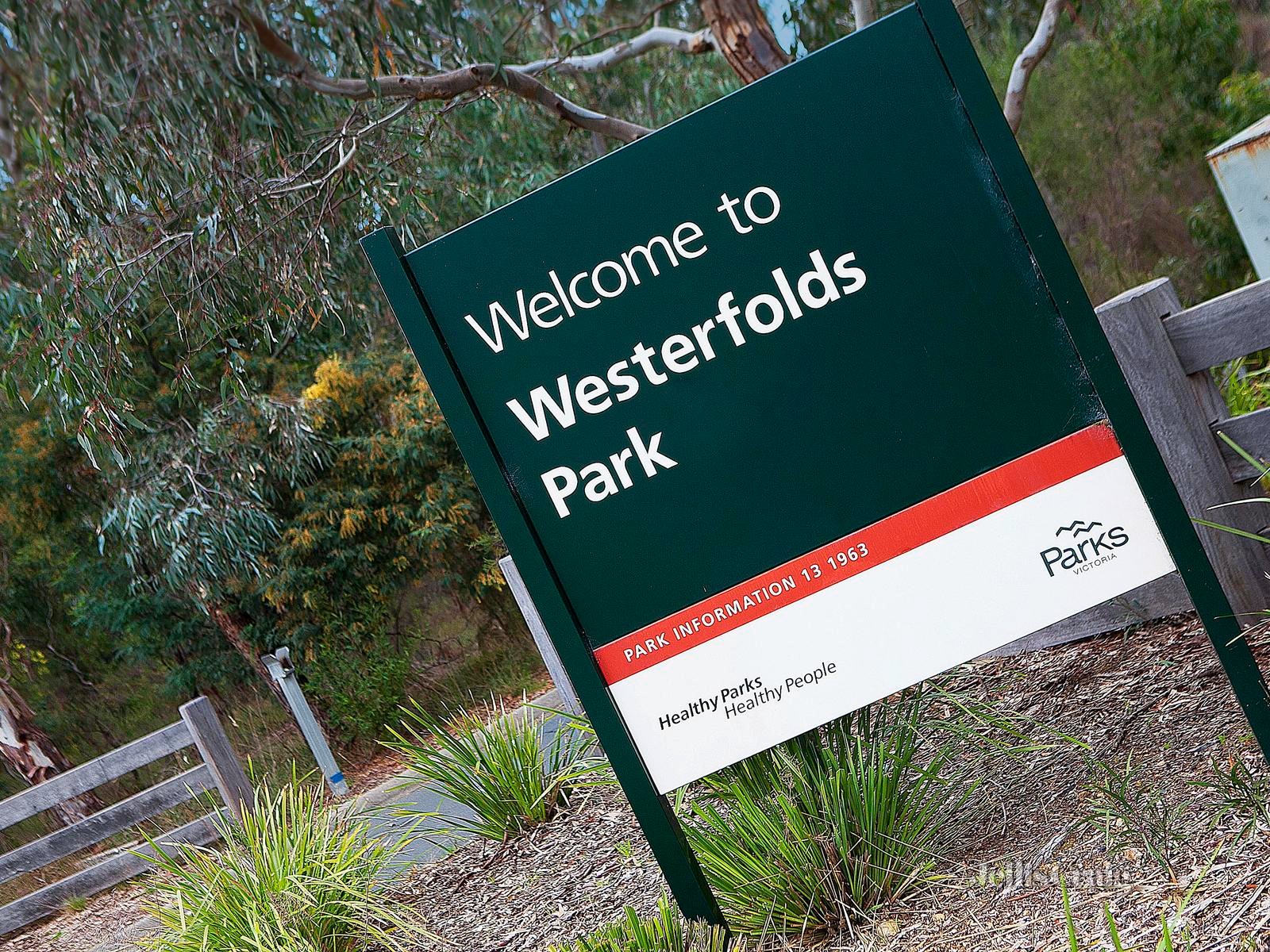 2/2a Hakea Street, Templestowe image 8
