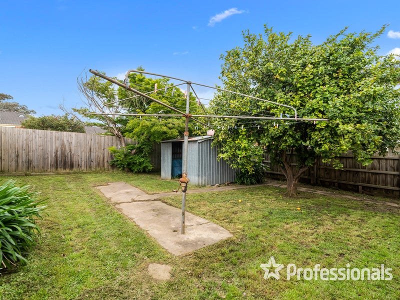 22A Jarvis Avenue, Croydon image 10