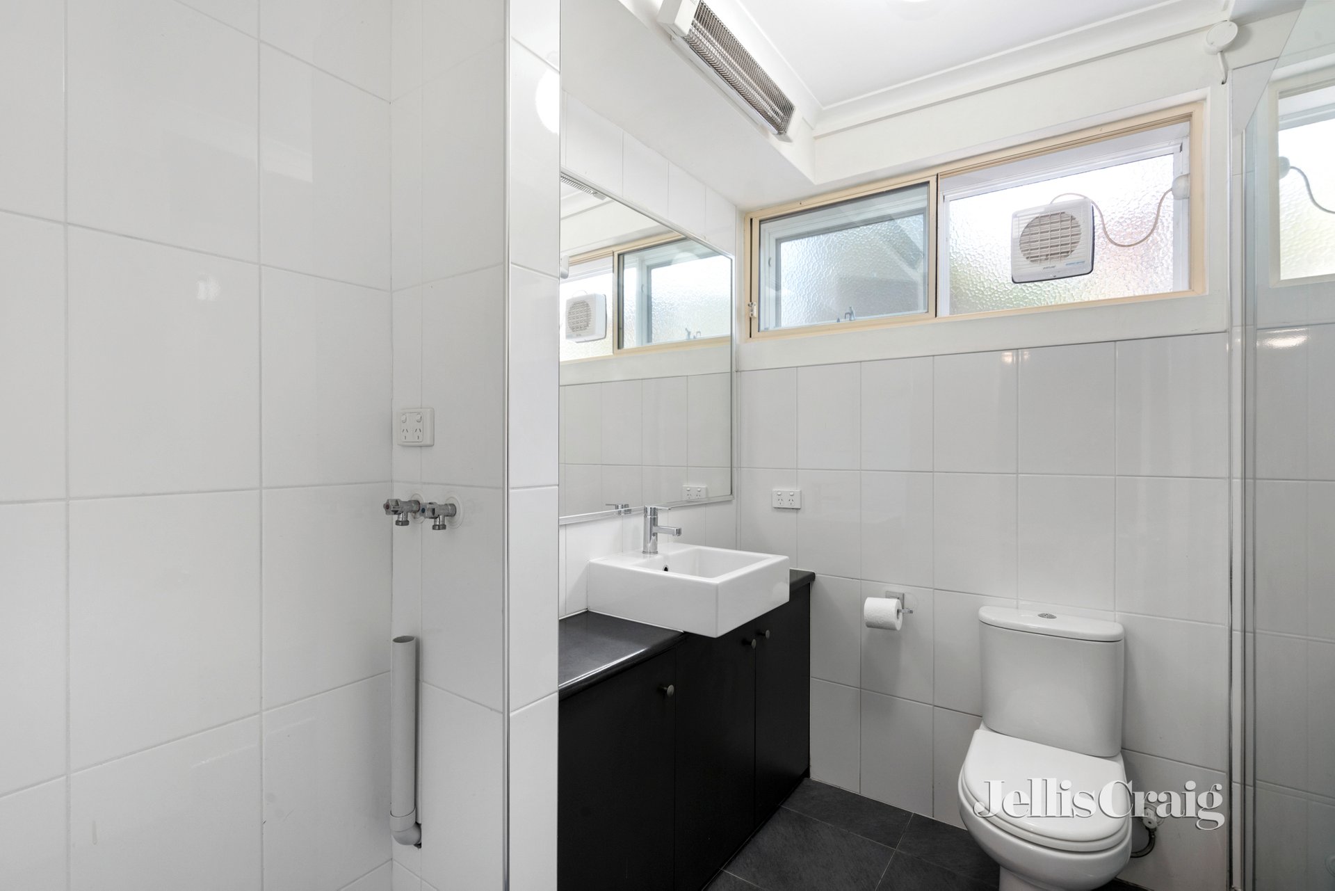 2/2A Lexton Grove, Prahran image 5