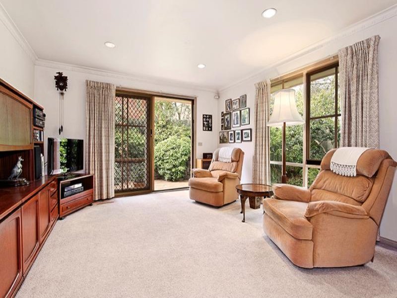 2/2a Parring Road, Balwyn image 4