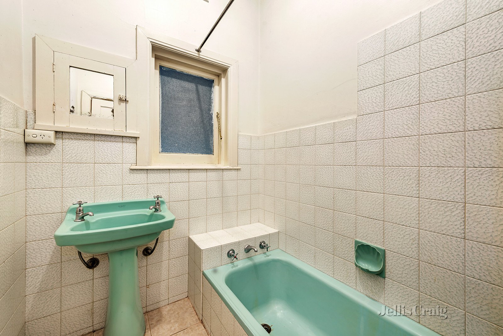 22A Queens Avenue, Caulfield East image 6