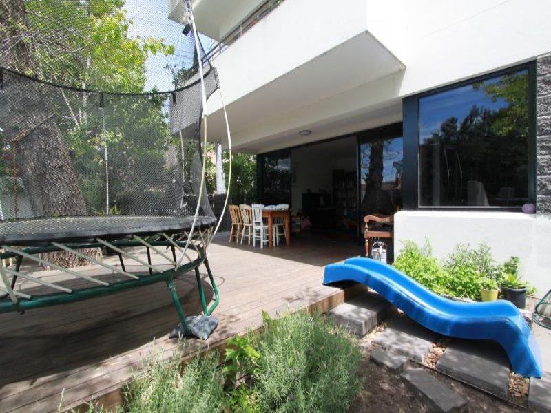 Property Gallery Thumbnail 3