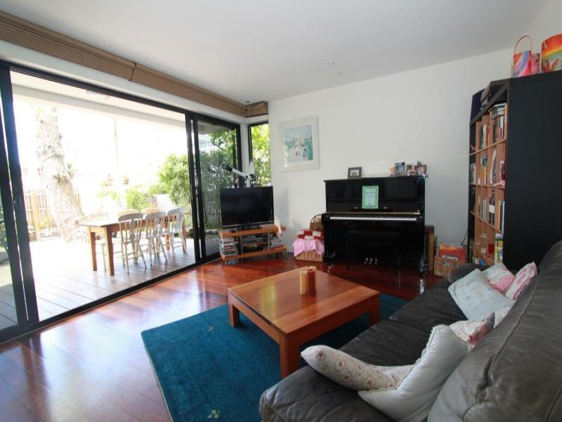 Property Gallery Thumbnail 8