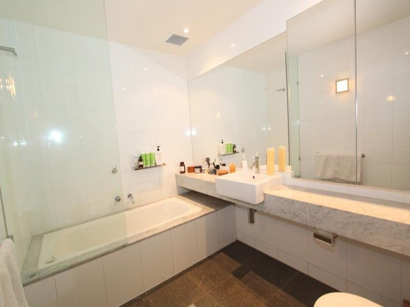 Property Gallery Thumbnail 13