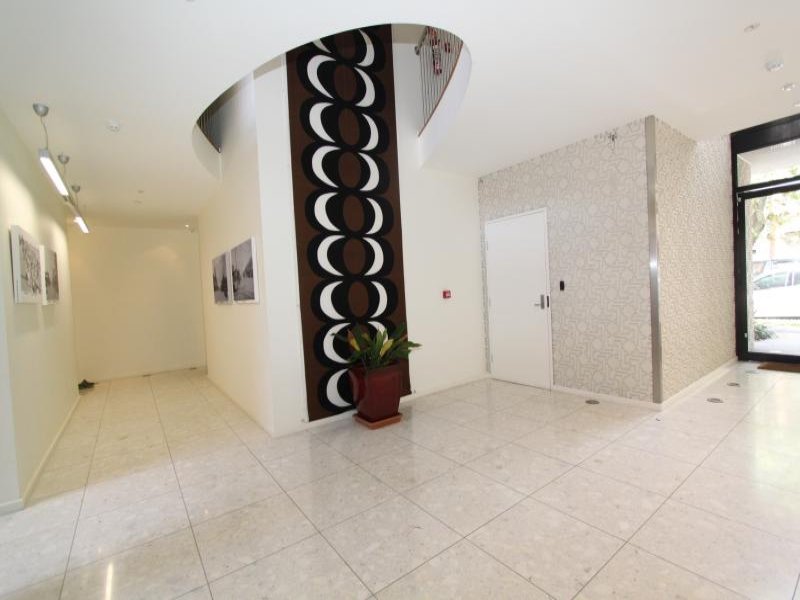 Property Gallery Thumbnail 16