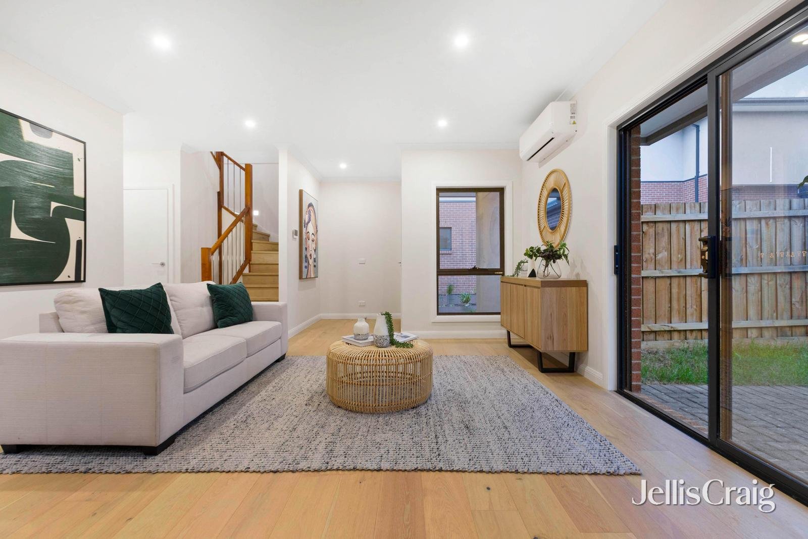 2/2B Farleigh Avenue, Burwood image 2