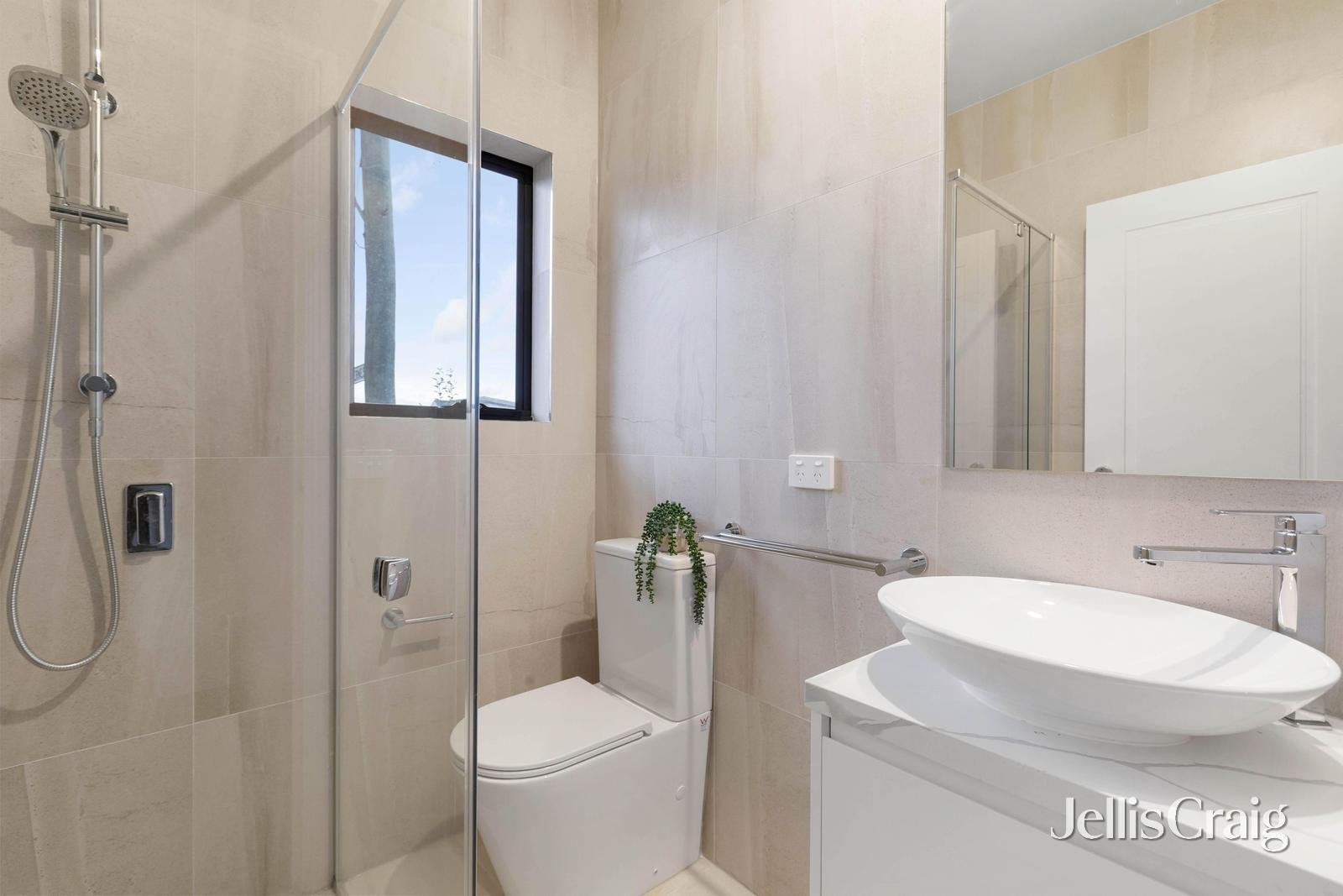 2/2B Farleigh Avenue, Burwood image 6