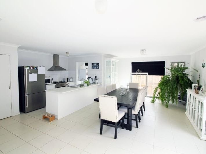 22B Godfrey Street, Thomson image 2