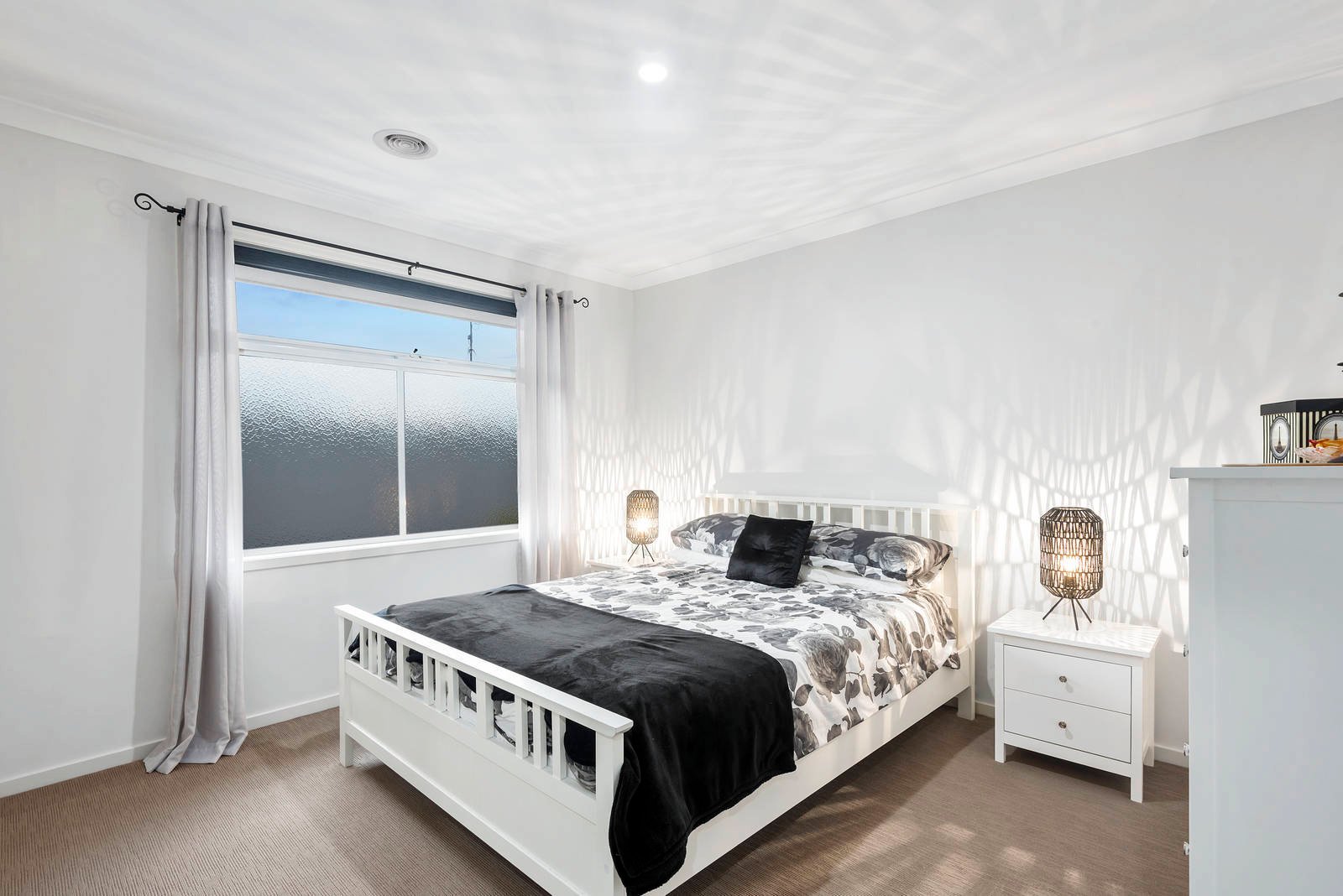 Property Gallery Thumbnail 13