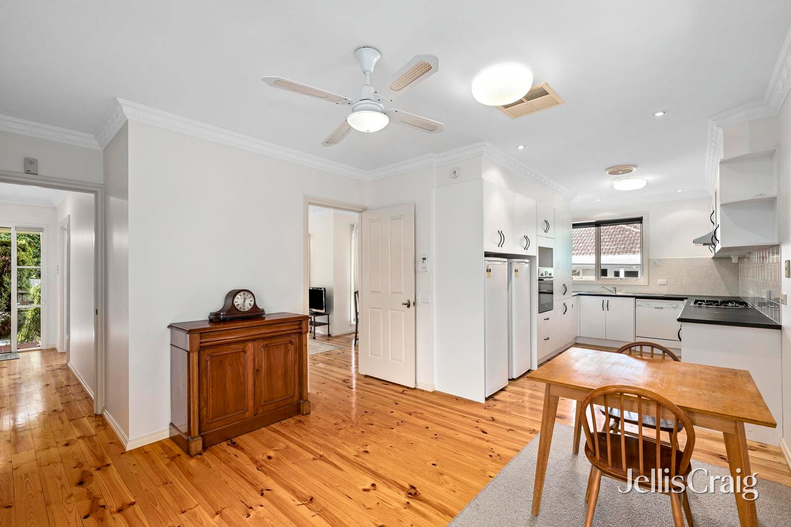 2/3-5 Conway Crescent, Balwyn image 3