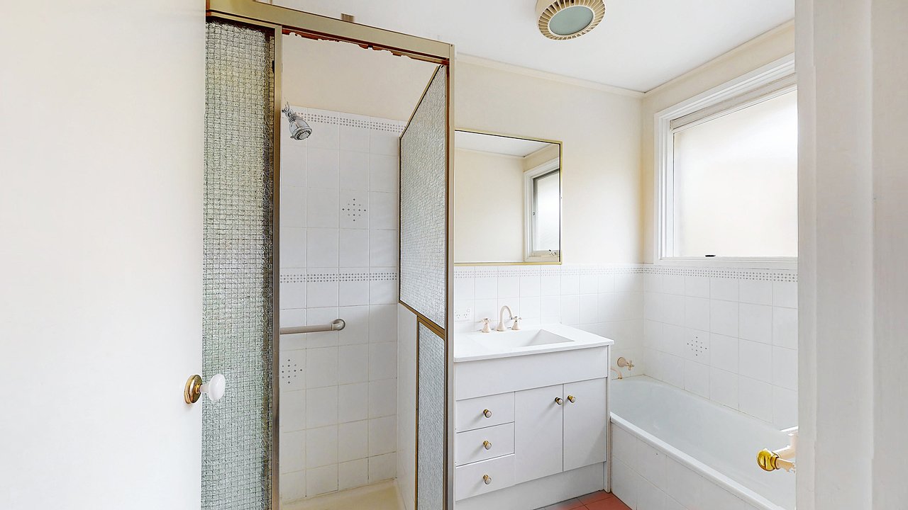 23 Albany Crescent, Surrey Hills image 6
