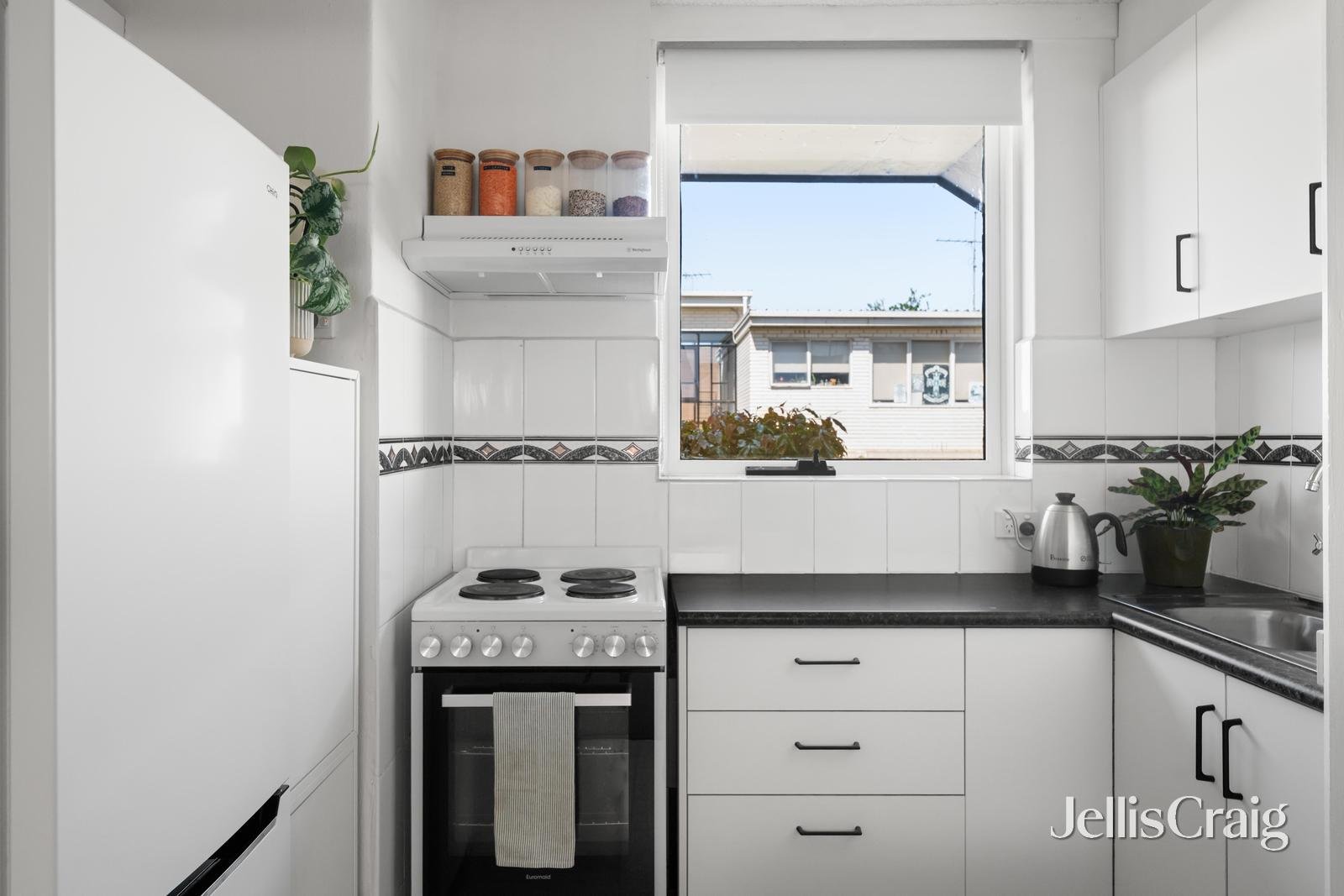 2/3 Allard Street, Brunswick&nbsp;West image 4