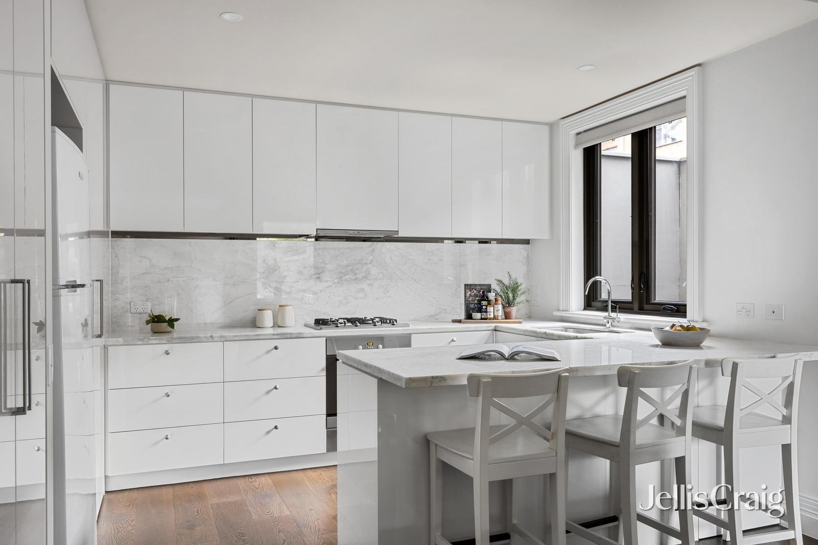 2/3 Ascot Street, Malvern image 4