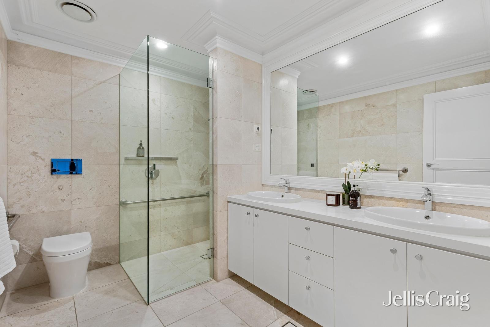 2/3 Ascot Street, Malvern image 8