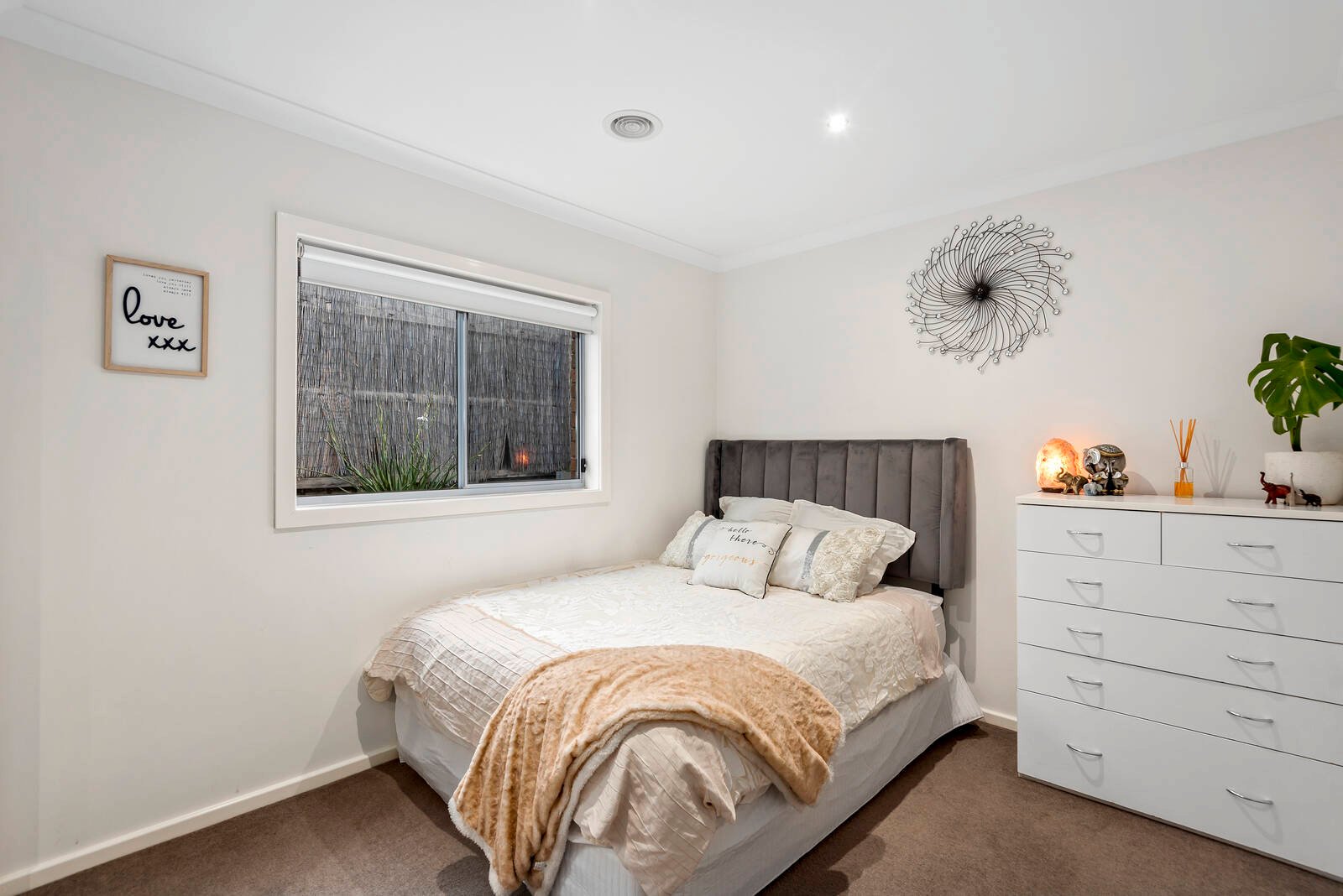 Property Gallery Thumbnail 7