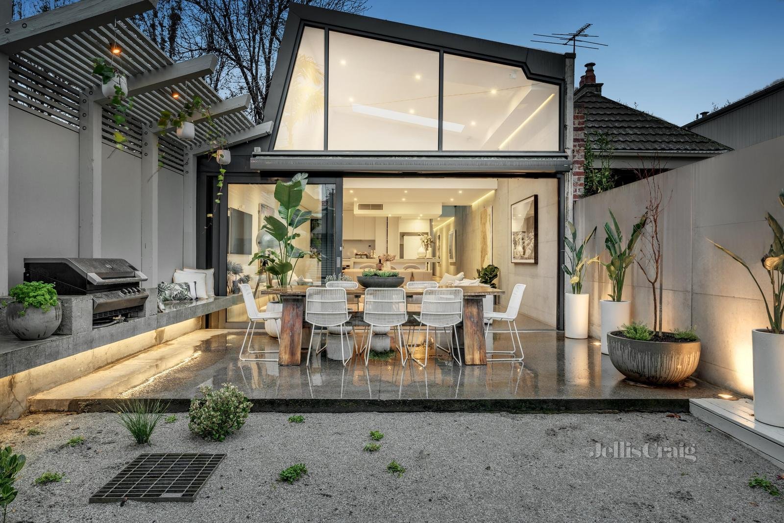 23 Baker Street, St Kilda image 2