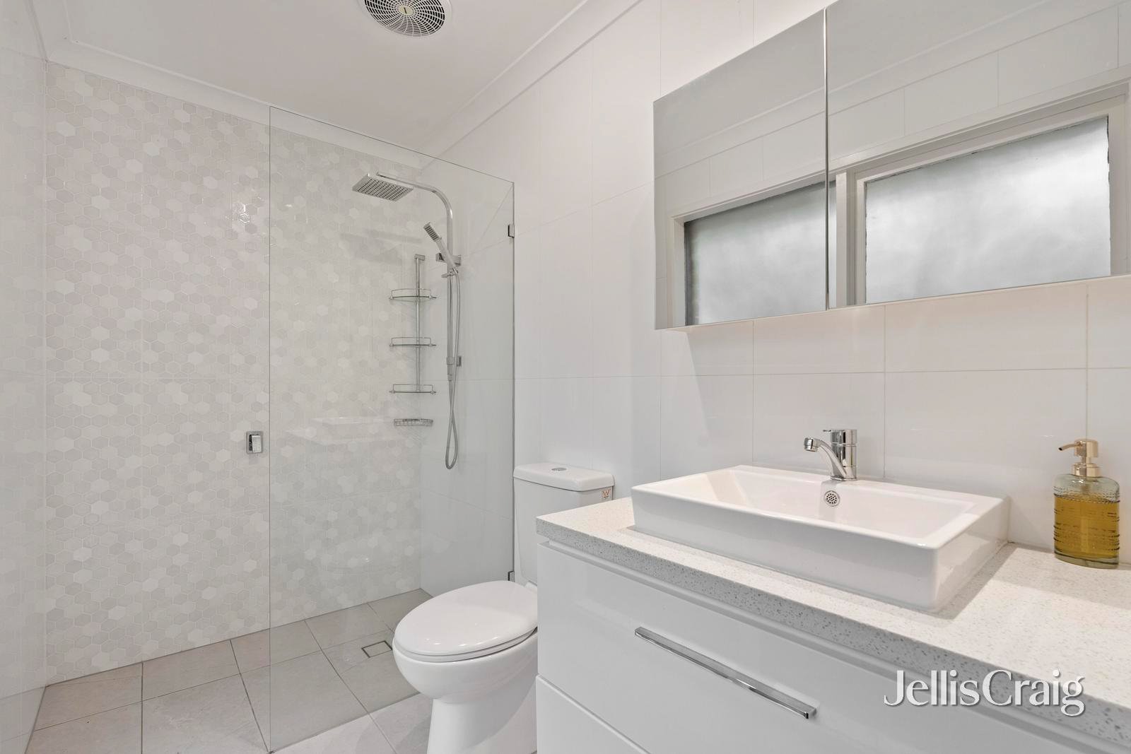 23 Barina Avenue, Mooroolbark image 9