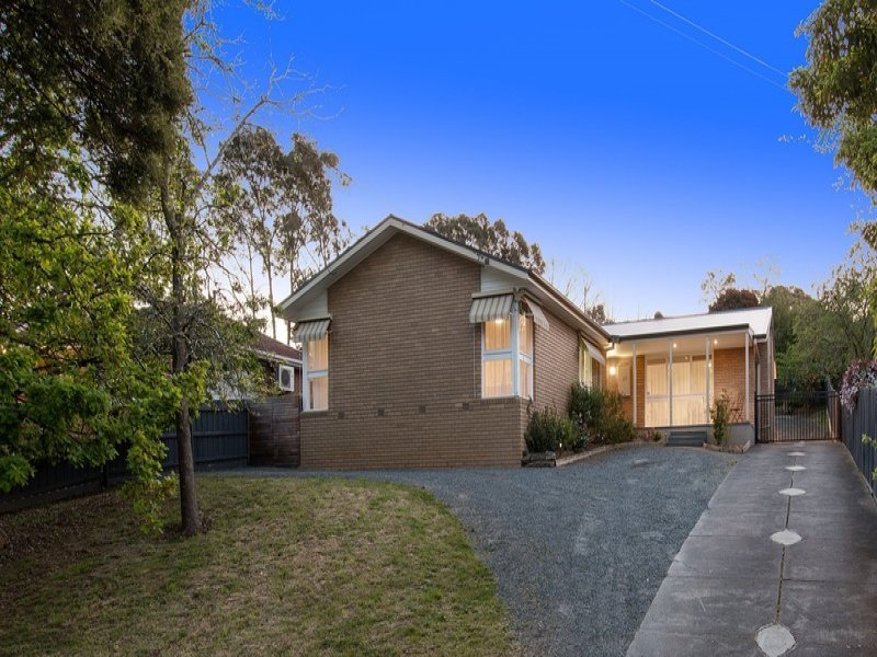 23 Barina Avenue, Mooroolbark image 1