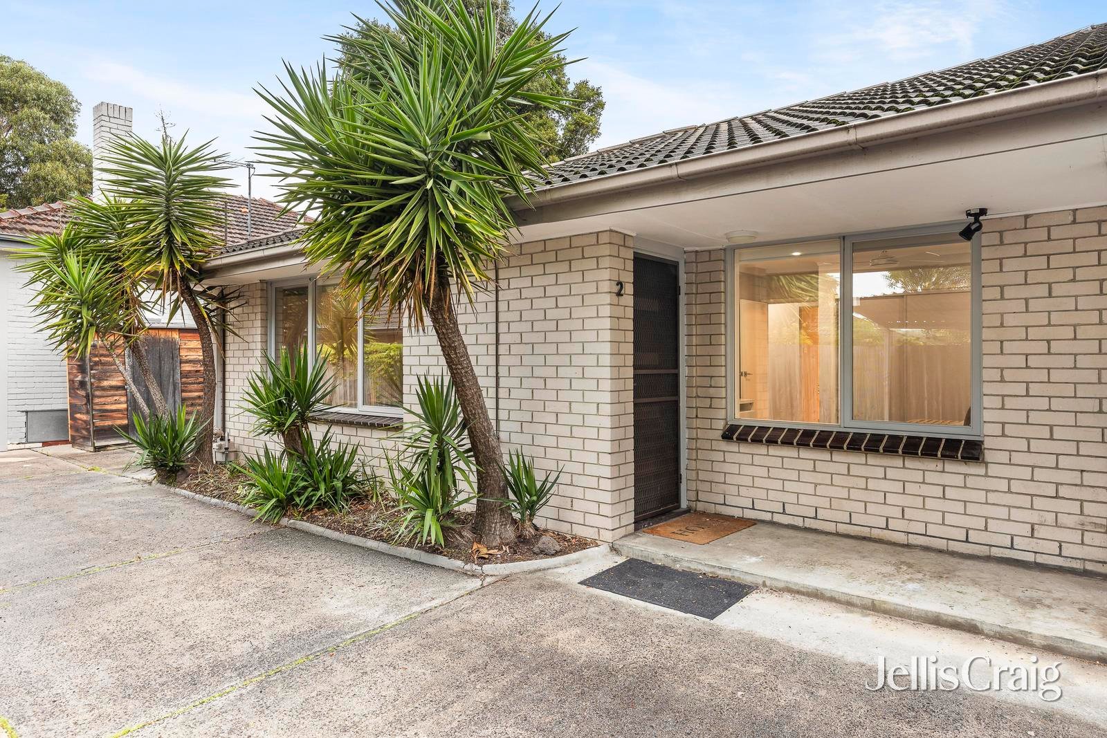 2/3 Barker Street, Cheltenham image 1