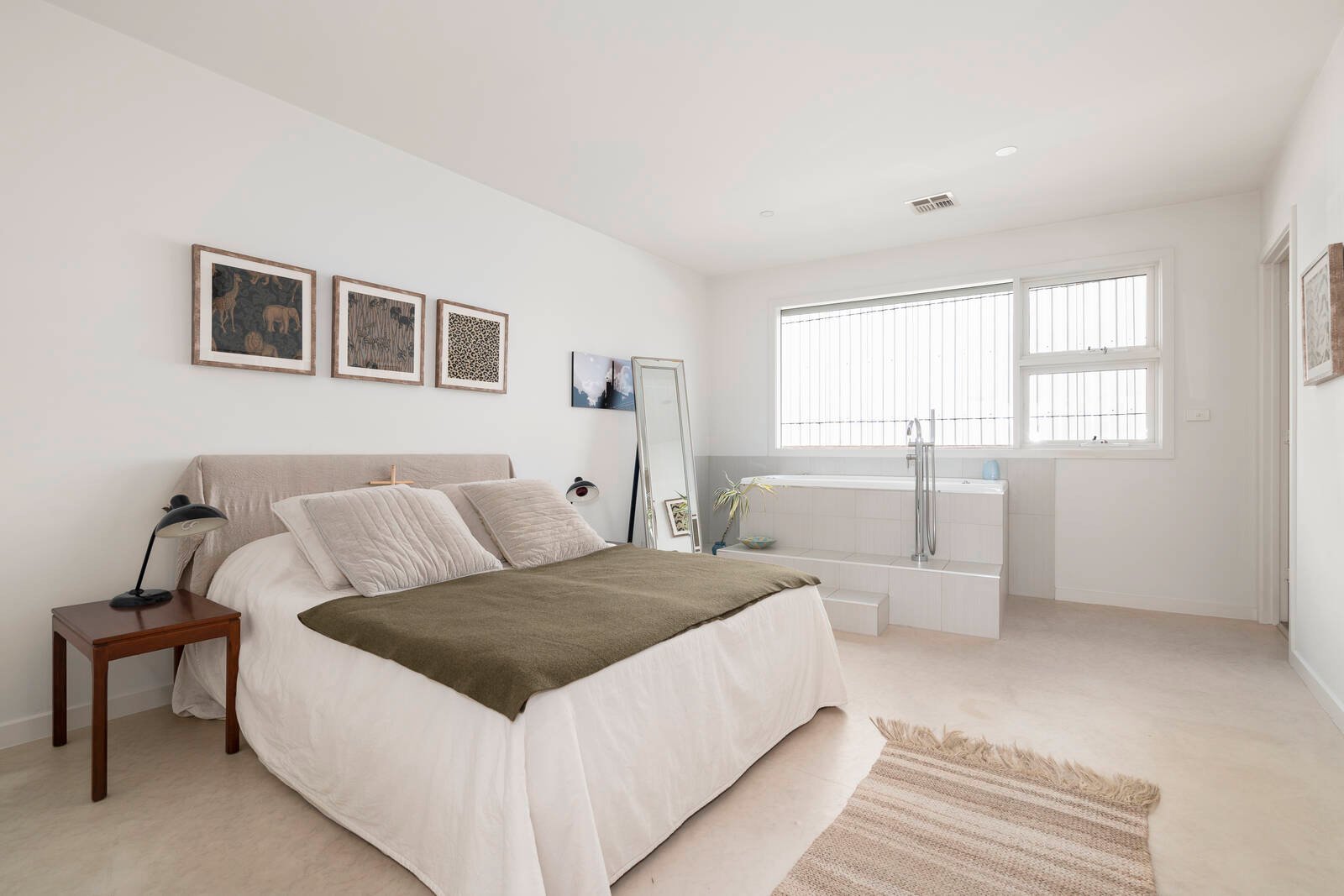 Property Gallery Thumbnail 15