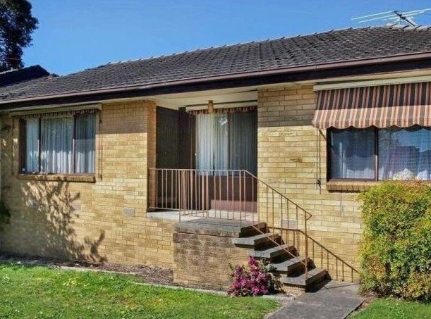 2/3 Bedford Road, Ringwood image 1