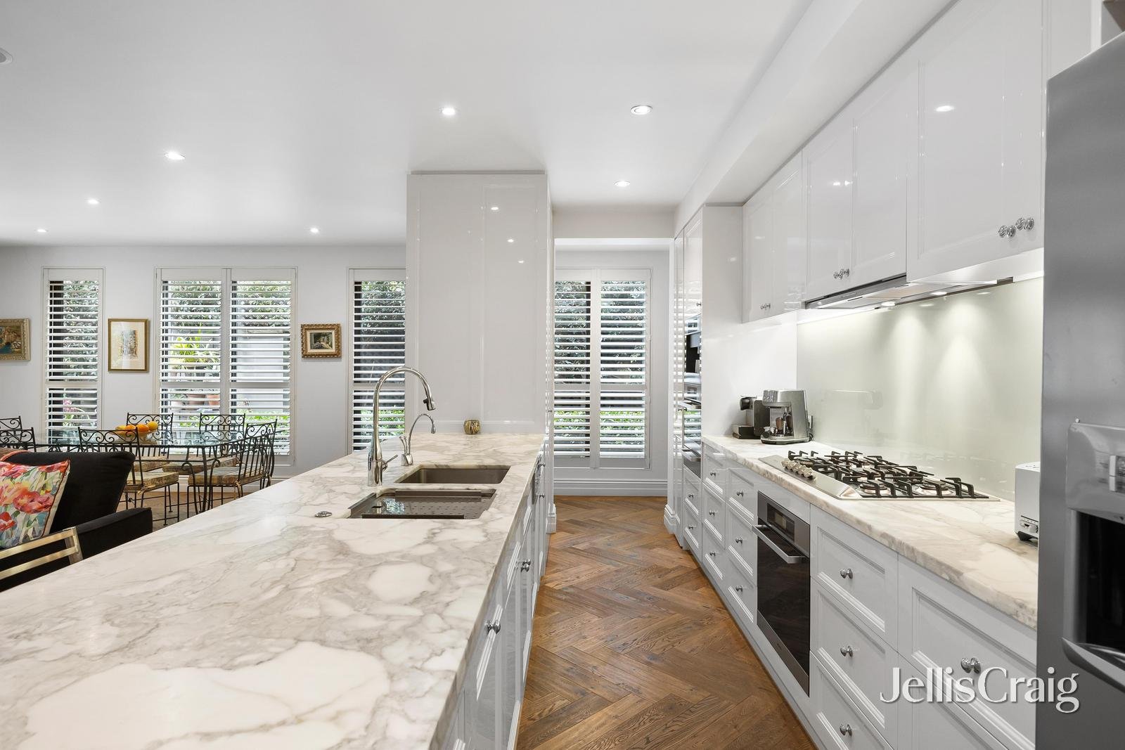 2/3 Bell Street, Armadale image 7