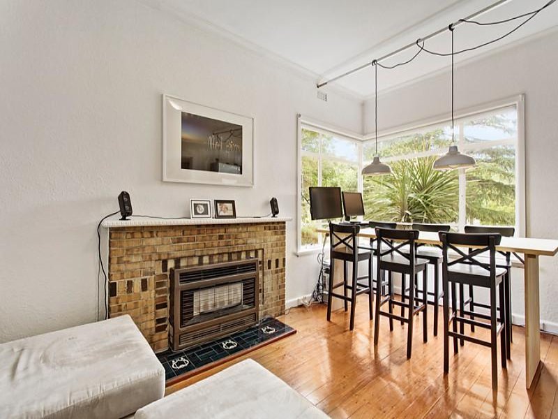 2/3 Birtles Street, Balwyn image 2