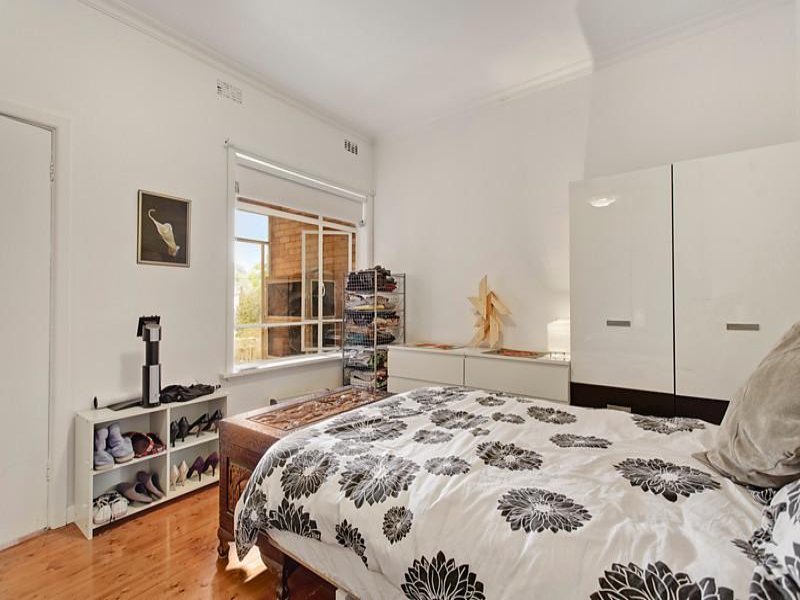 2/3 Birtles Street, Balwyn image 3