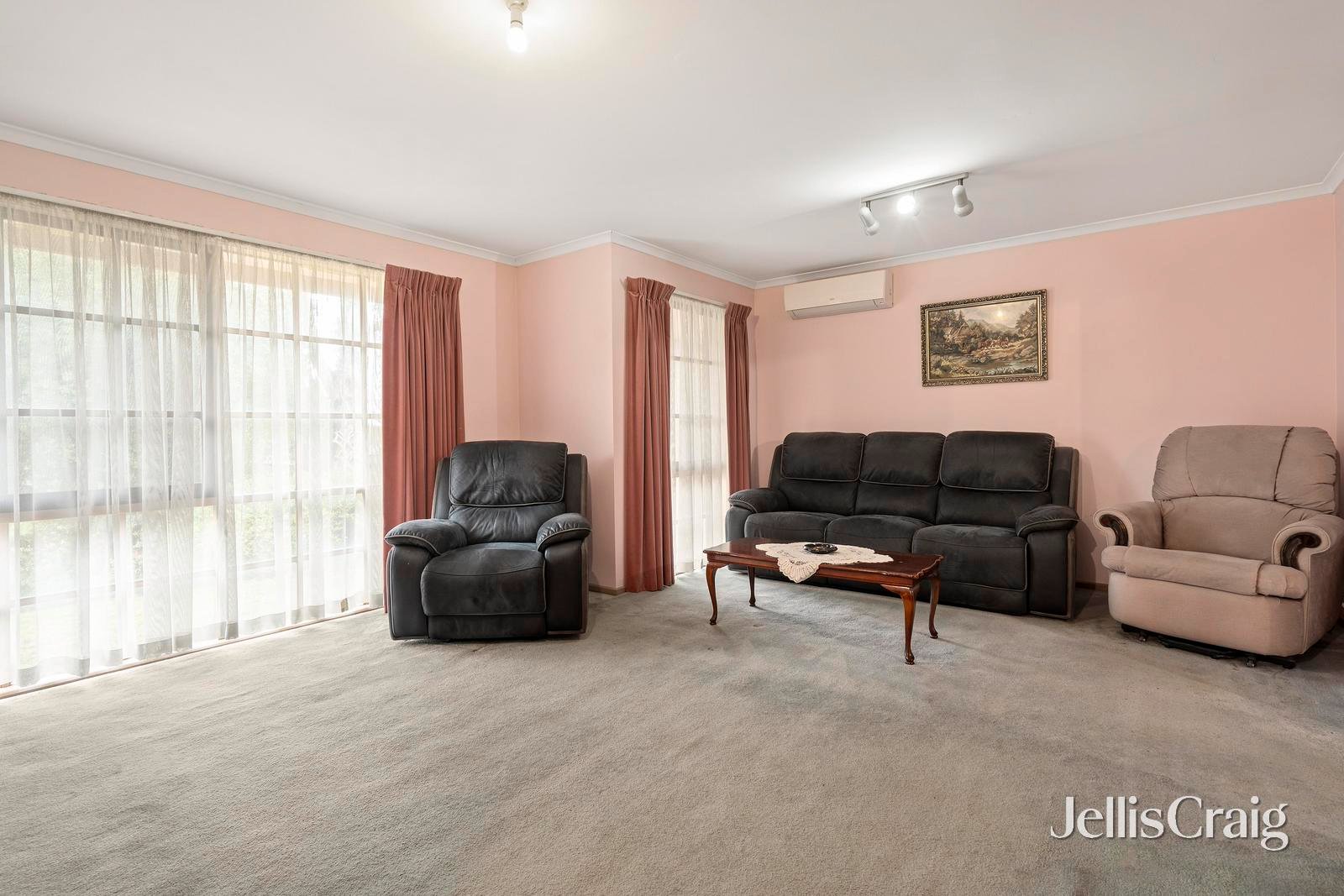 23 Blaxland Court, Mooroolbark image 2