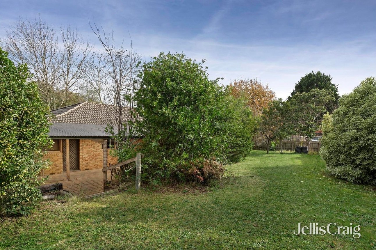 23 Blaxland Court, Mooroolbark image 11