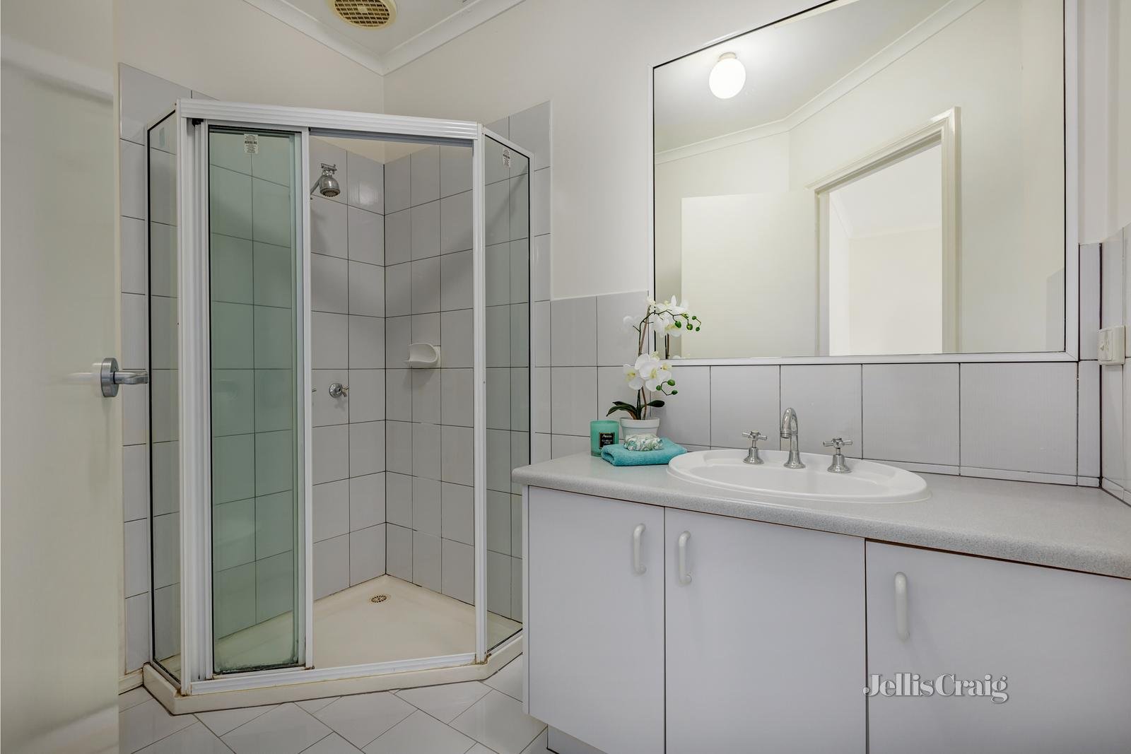 2/3 Bourke Street, Bulleen image 7