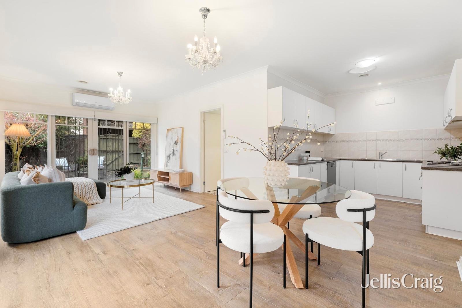 2/3 Bowen Road, Doncaster&nbsp;East image 2