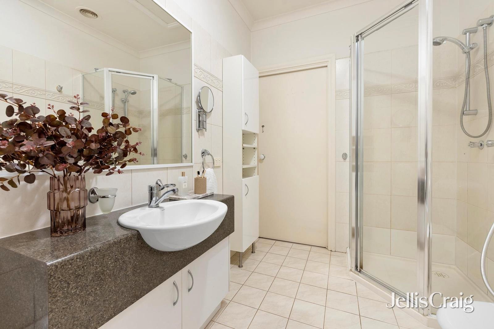 2/3 Bowen Road, Doncaster&nbsp;East image 7
